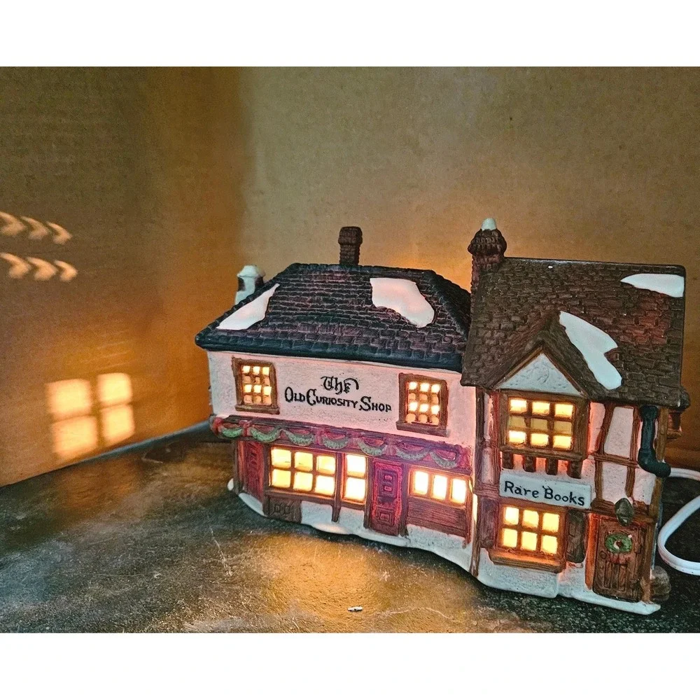 Dept 56 Dickens Village Old Curiosity Shop Retired w/ Box Insert Cord Bulb